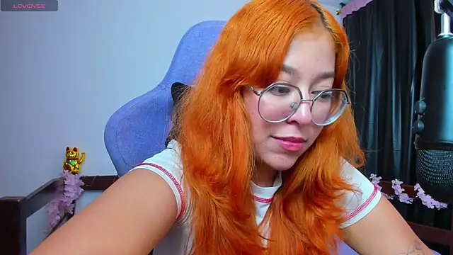 _Moon_Johnson webcam