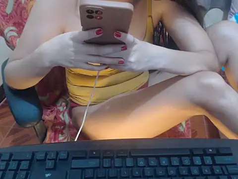 HotAsian_Yazzi69 webcam