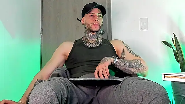 _jamesleandros1 webcam