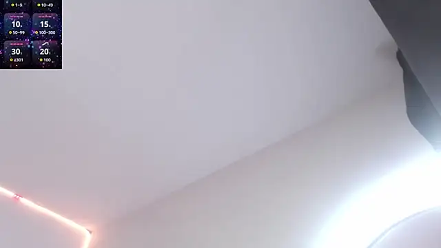 andrea_de_lucaa webcam