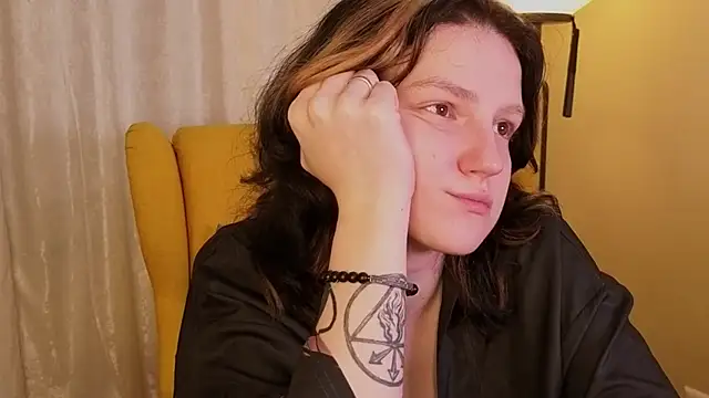 LatinaHuguenin webcam