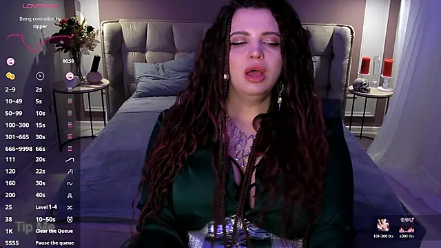 Miss_Maya_Mils webcam