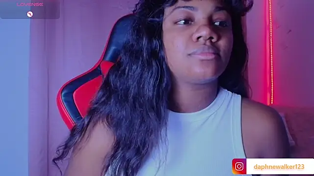 Daphnewalker__ webcam