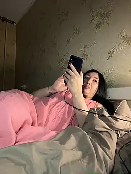 Naughtbaby_2025 webcam