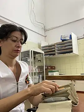 Webcam Model (aphrodite_sexy)  is live.Free join now!