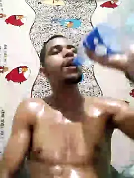 LATREL22ctmtrs webcam