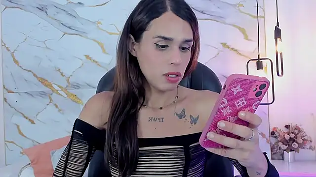 pretty_ariiel webcam