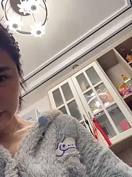 美女940940_1688在线直播