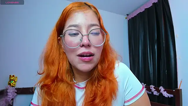 _Moon_Johnson webcam