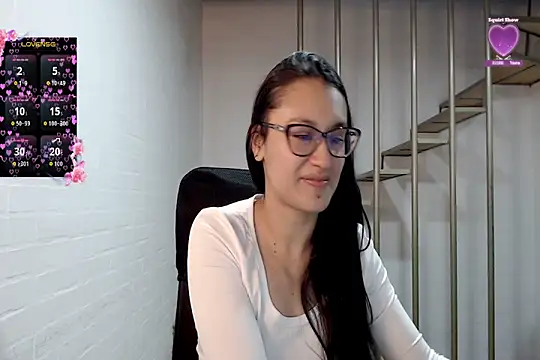 Jessie_Desire webcam