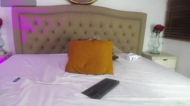 Adara_Ferrara webcam