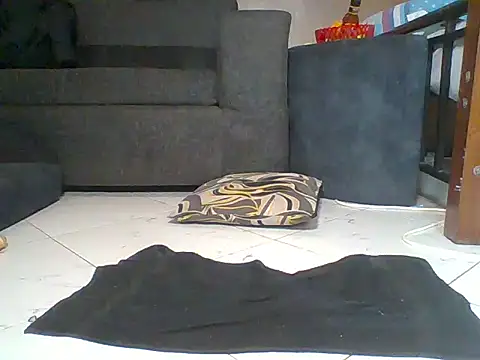 SLUUTY_COUPLE webcam