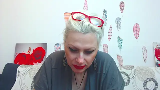 Playful_Goldie_WOW__ webcam