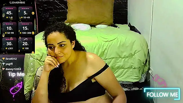 _naughty_milf webcam