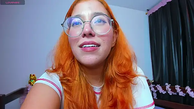 _Moon_Johnson webcam