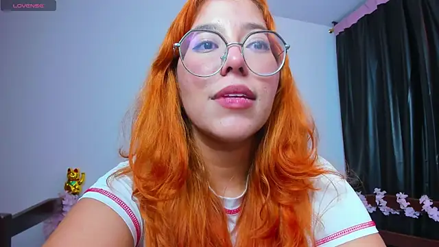 _Moon_Johnson webcam