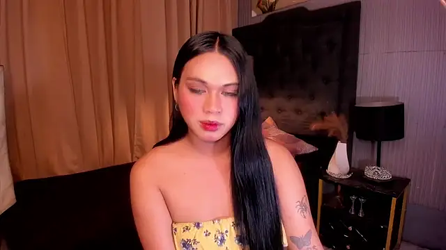 asianhugecockjulia webcam