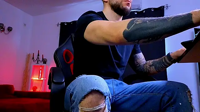 MightyAaron66 webcam