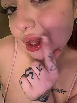 kellymoors - KellyMoors's free webcam - UK Sex Cams