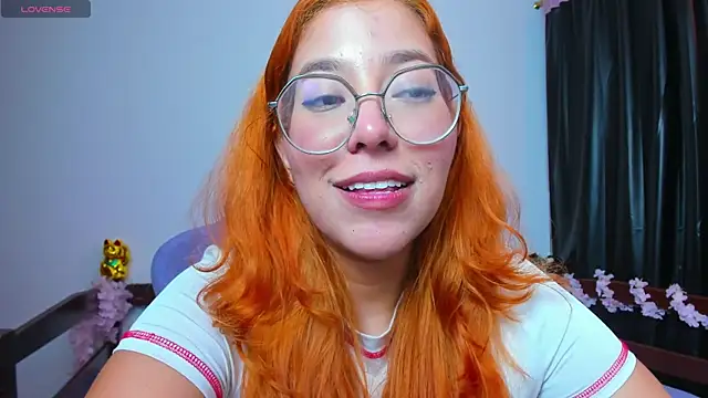 _Moon_Johnson webcam