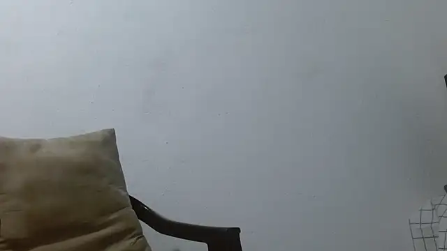 Larry-n-clouds webcam