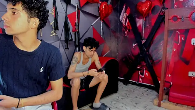 Gay_Red_Room webcam