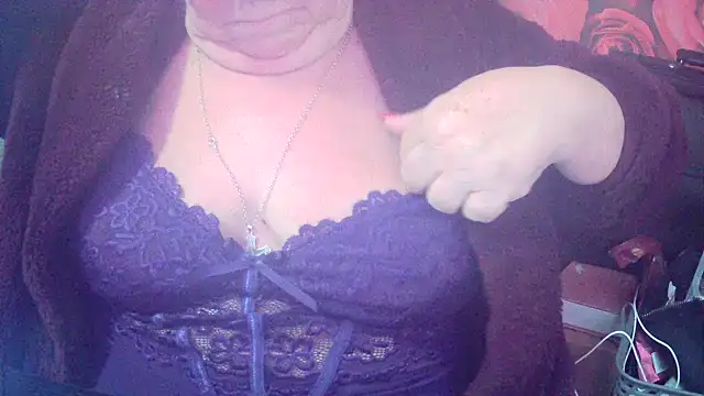 Playful_MILF_Demi webcam