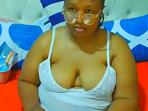 JUICEYLIPS333X webcam