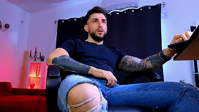 MightyAaron66 webcam