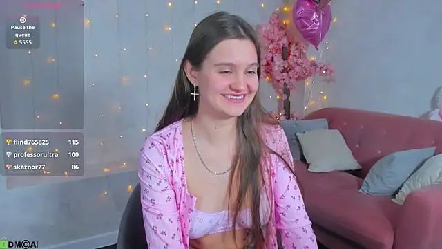 Renesmy_Black webcam