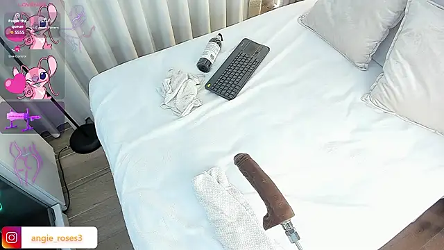 angiee_roses webcam