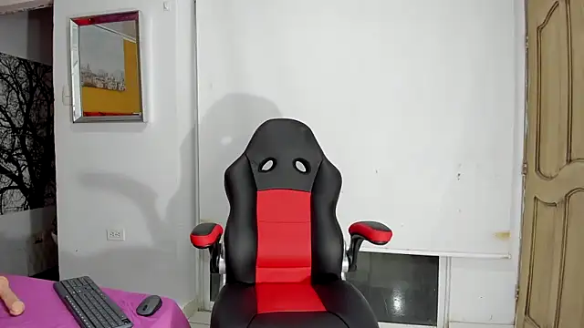 zaira_sofiaa - Zaira_sofiaa's free webcam - UK Sex Cams