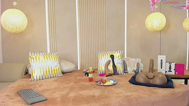 sabrina_shark_ webcam