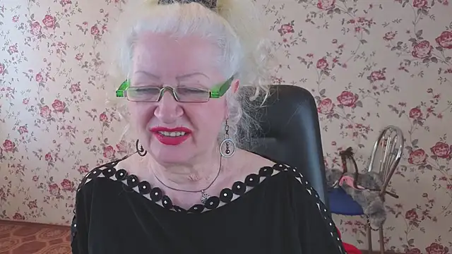 Maya_Mayflower webcam