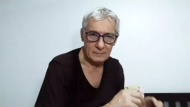 BIGUNCUTHARDCOCK webcam