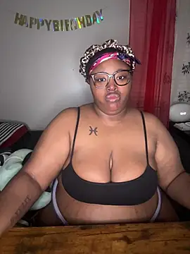 Chocolatebunnyxx96 webcam