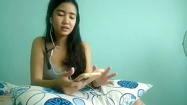 RessieAshcroft webcam