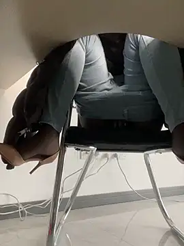 美女mi-ki1314在线直播