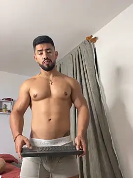 Ezzio_Scolaro webcam