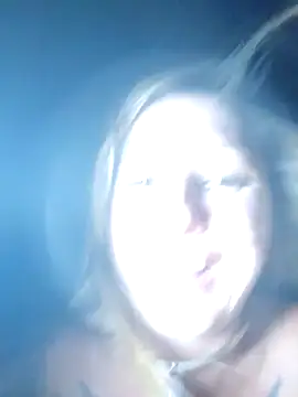 SheIsSomething webcam