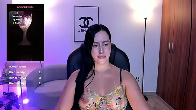 Natasha_Kiim_ webcam