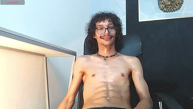 KittyStarmorbid webcam