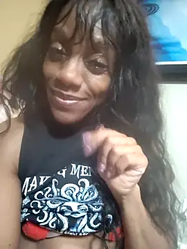 Webcam Model (NatalieGainer_goodies)  is live.Free join now!