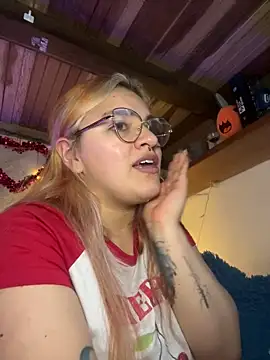 Sophia_Weest99 webcam