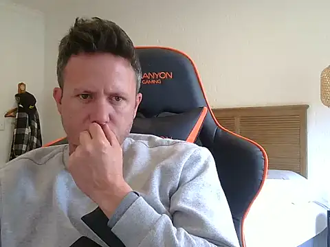 TroyDieselXXX webcam