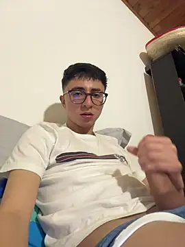 CamiRojas_boy webcam