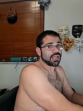 zander823 - Zander823's free webcam