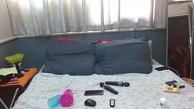 naughtysisters - NaughtySisters's free webcam - UK Sex Cams