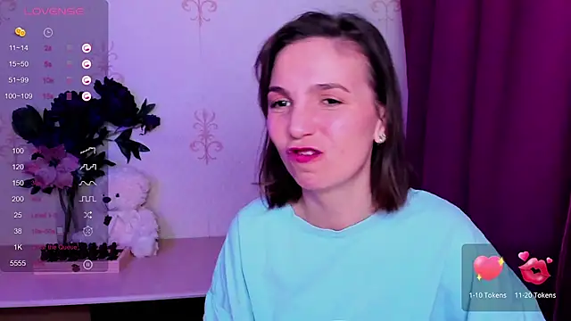 KindHazelHere_ webcam