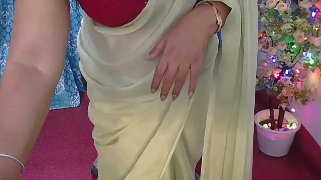 Mallu_Manisha webcam